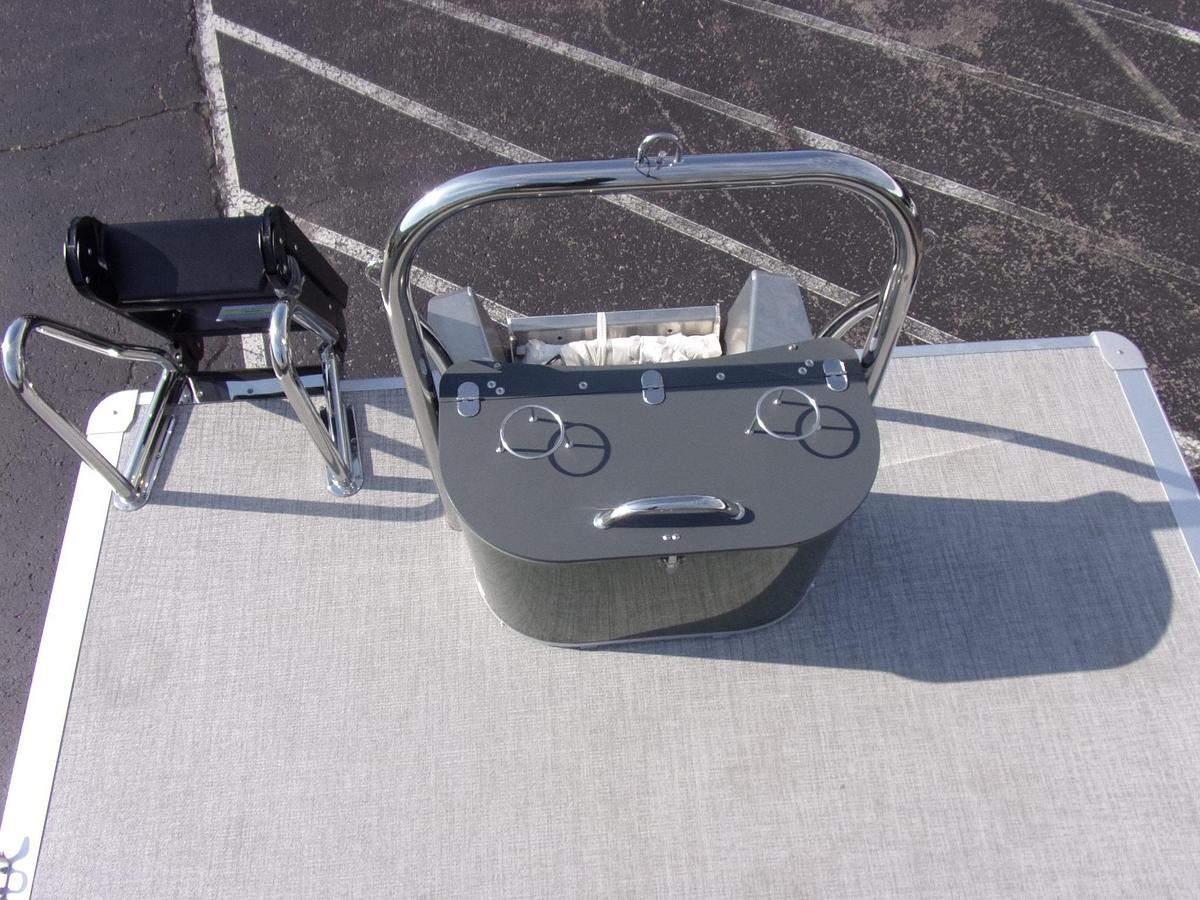 2026 Avalon Venture 85 Quad triple log with trailer