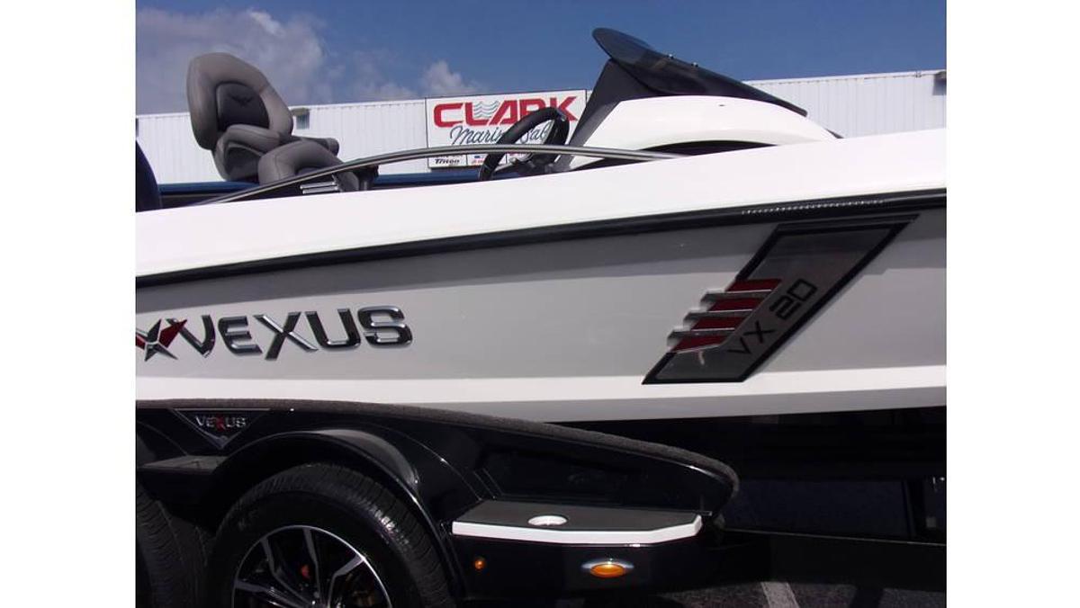 Used 2020 Vexus VX20 with only 30 HOURS!