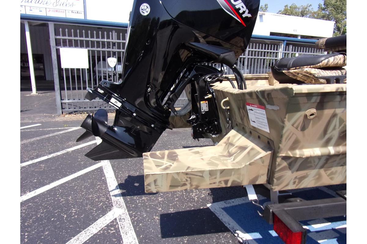 2025 Crestliner 1860 Retriever CC