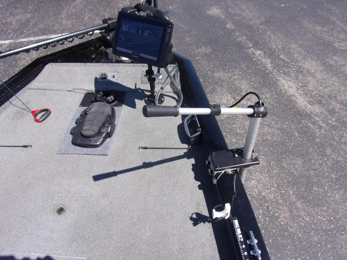 Used 2016 Tracker 175 TXW