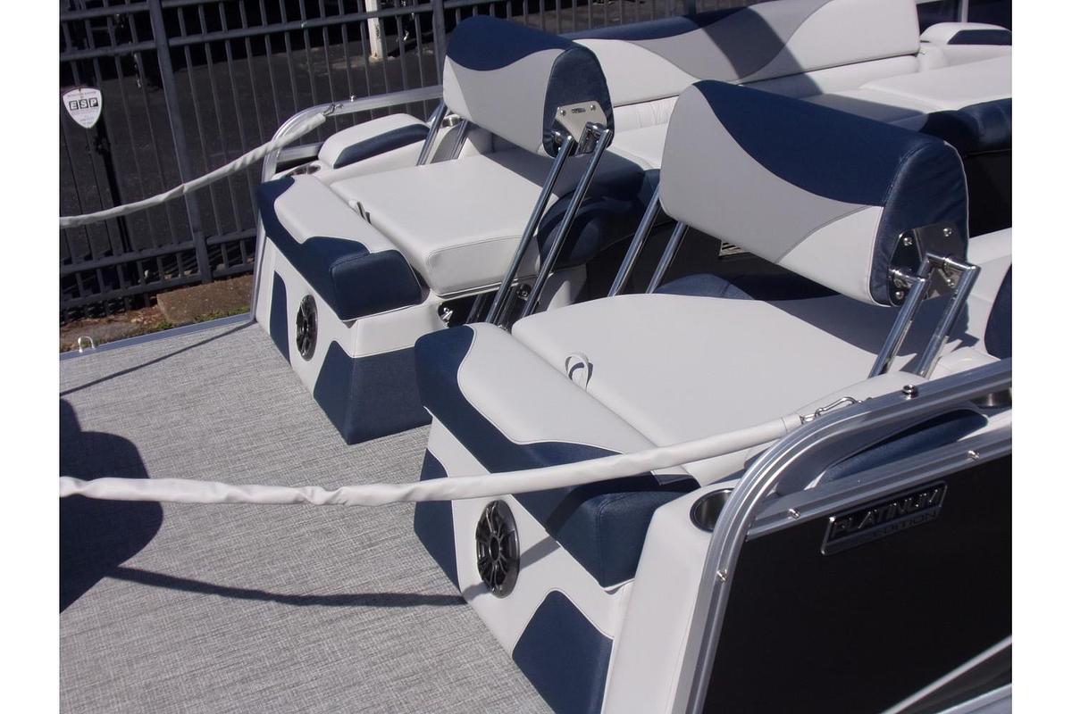 2025 Avalon 25 LSZ Quad Lounger Shift triple log with Mercury 250 Pro XS 4-stroke