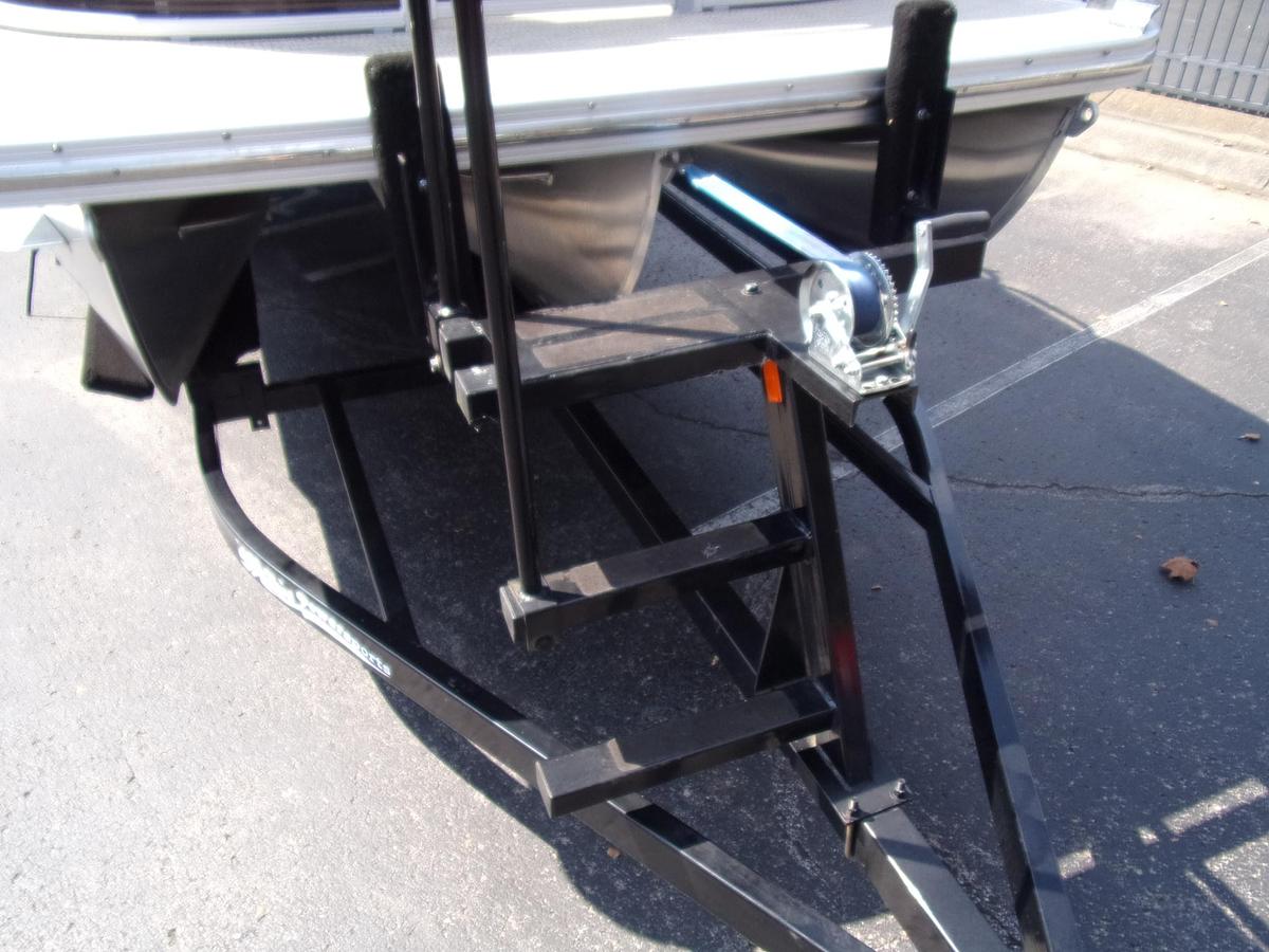 Used 2015 Bennington G 22 Triple Log with Yamaha 150 4-stroke