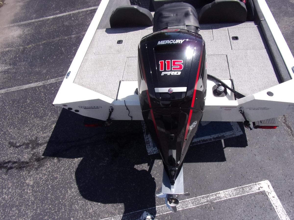 Used 2022 Tracker 195 Pro Tour Edition with Mercury 115 Pro XS with only 44 hours