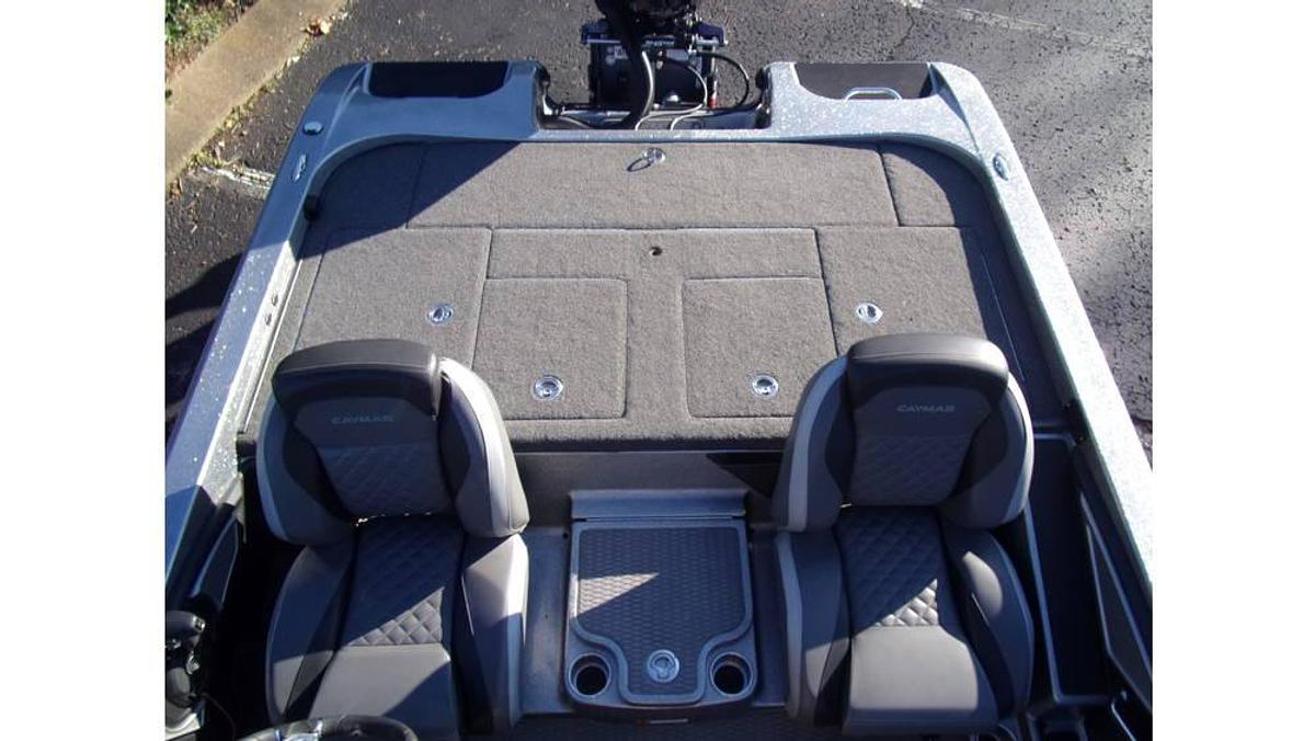 Used 2022 Caymas CX 21