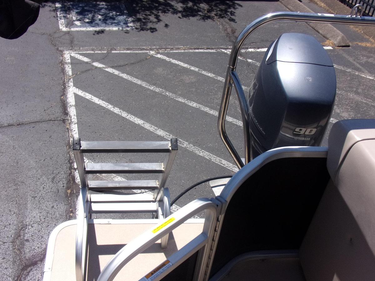 Used 2014 Sweetwater 2086 with Yamaha F90