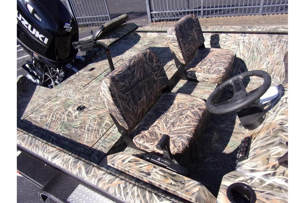 2025 SeaArk Phantom 20 XV Side Console