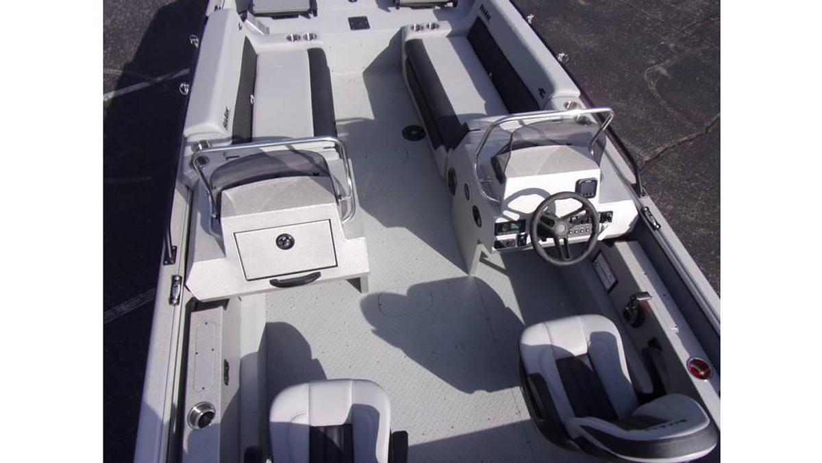 2026 SeaArk Big Easy with a Suzuki DF 250 SS