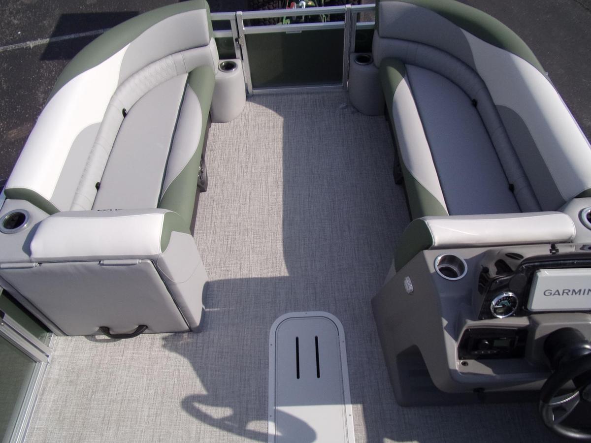 2026 Avalon Venture 85 Quad triple log with trailer