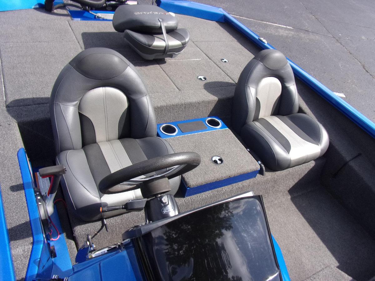 Used 2020 Vexus AVX 2080 with Mercury 200 L Pro XS 4-stroke with only 130 hours
