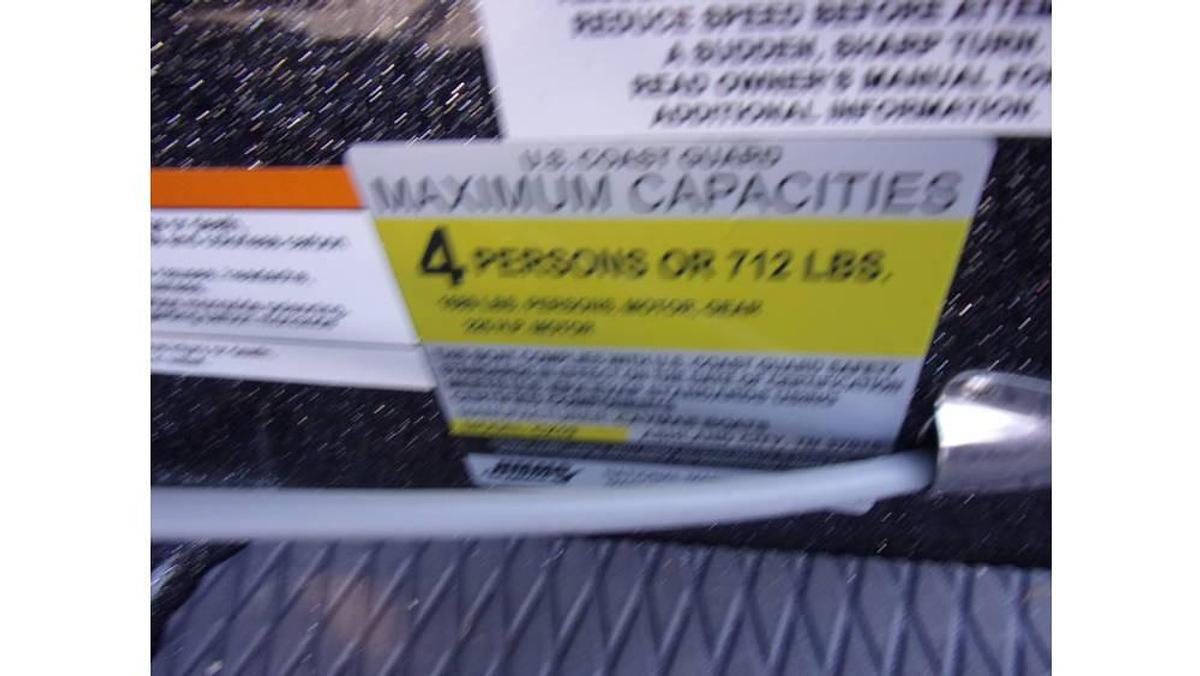 Caymas NEW 2023 CX 19 with a Mercury 225 Pro XS