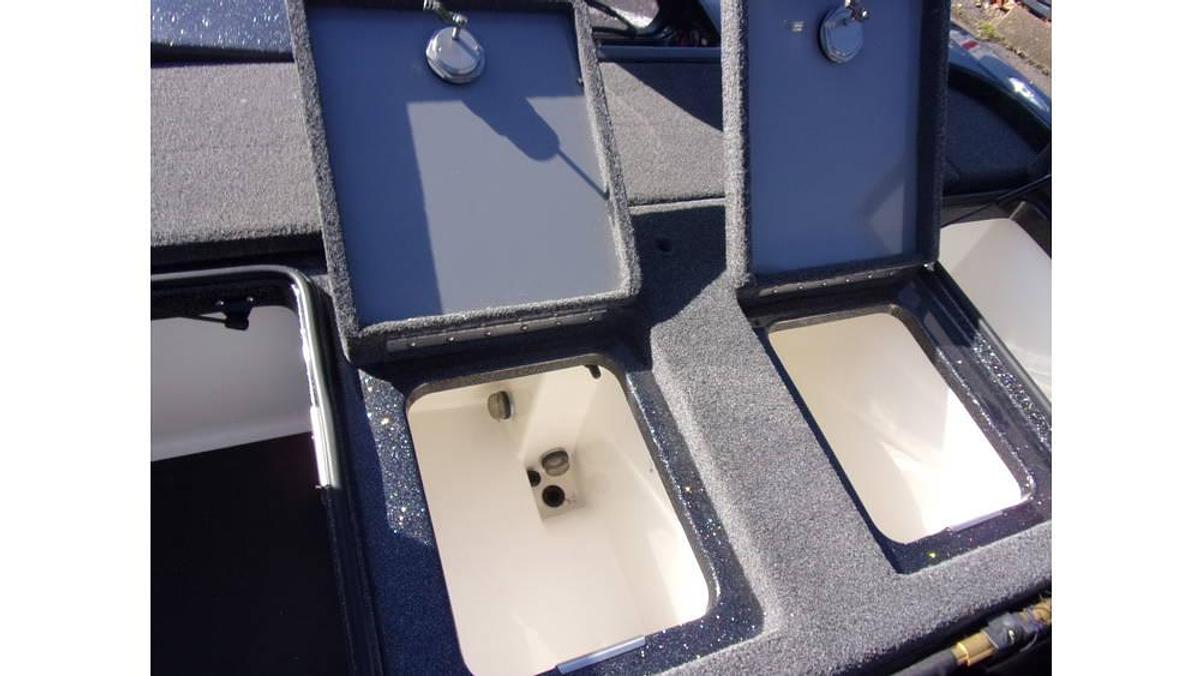 Caymas NEW 2023 CX 19 with a Mercury 225 Pro XS