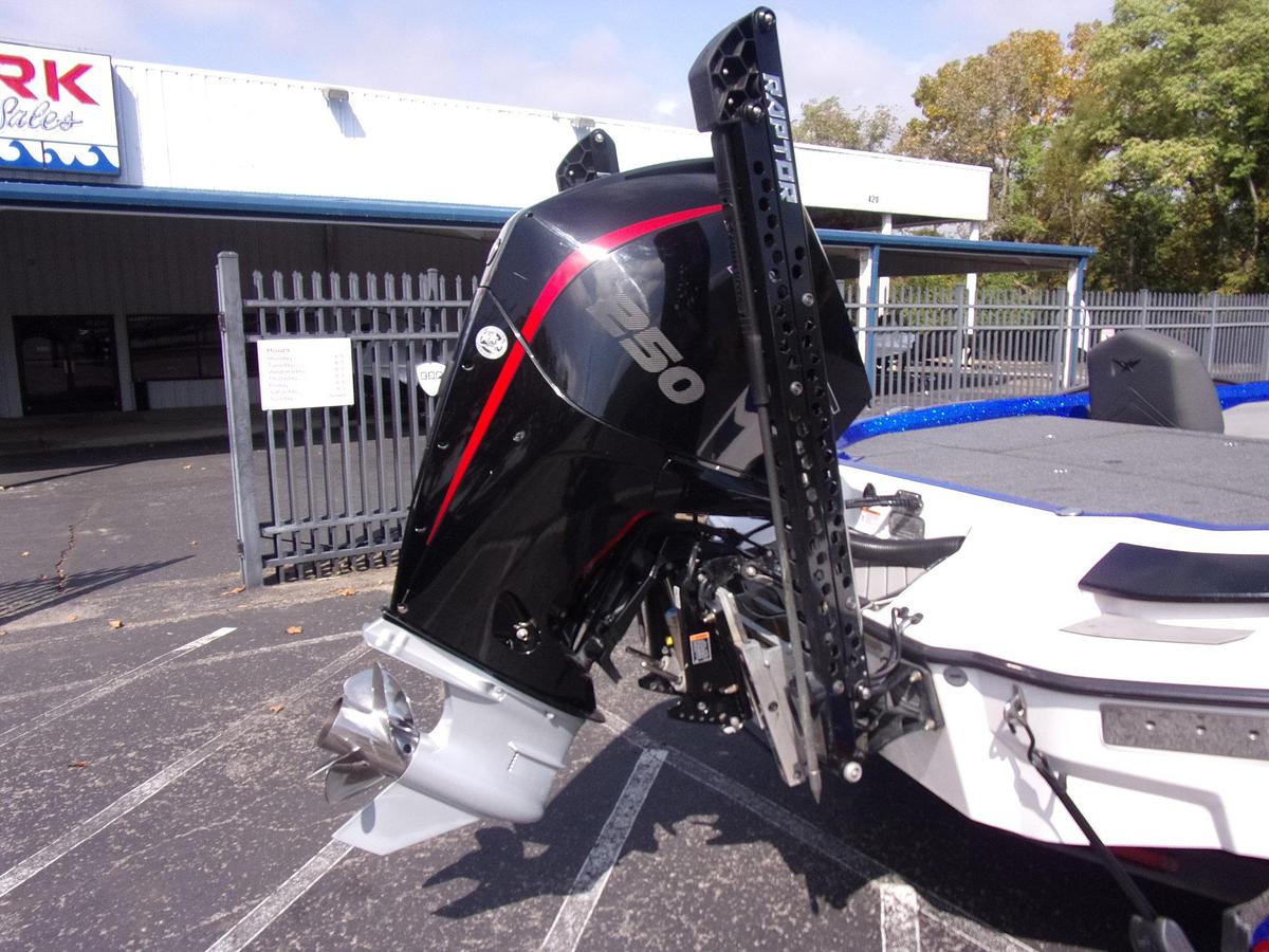 Used 2022 Vexus VX 21