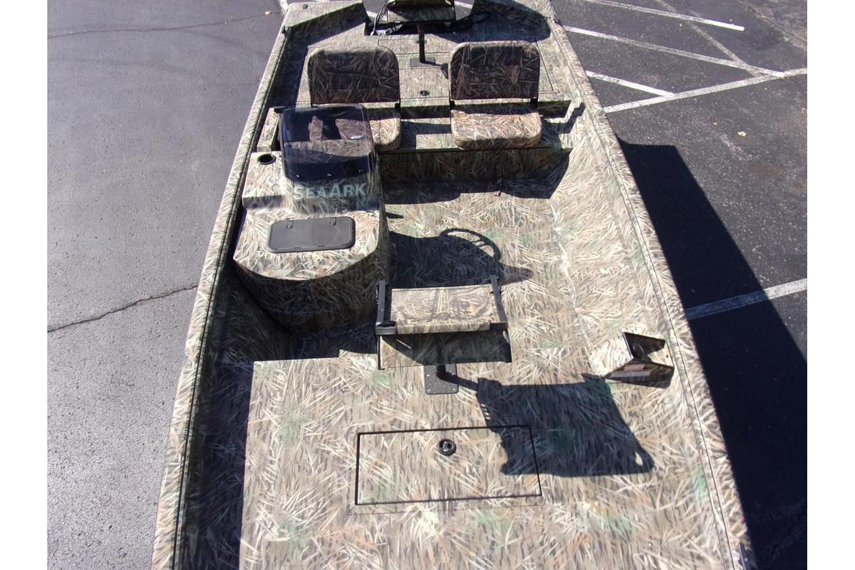 2025 SeaArk Phantom 20 XV Side Console