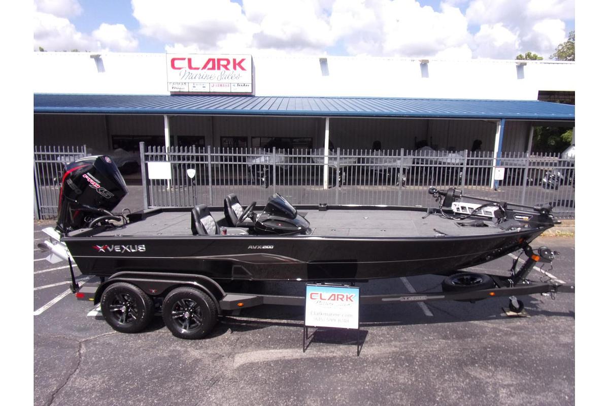 2026 Vexus AVX 2100 Blackout