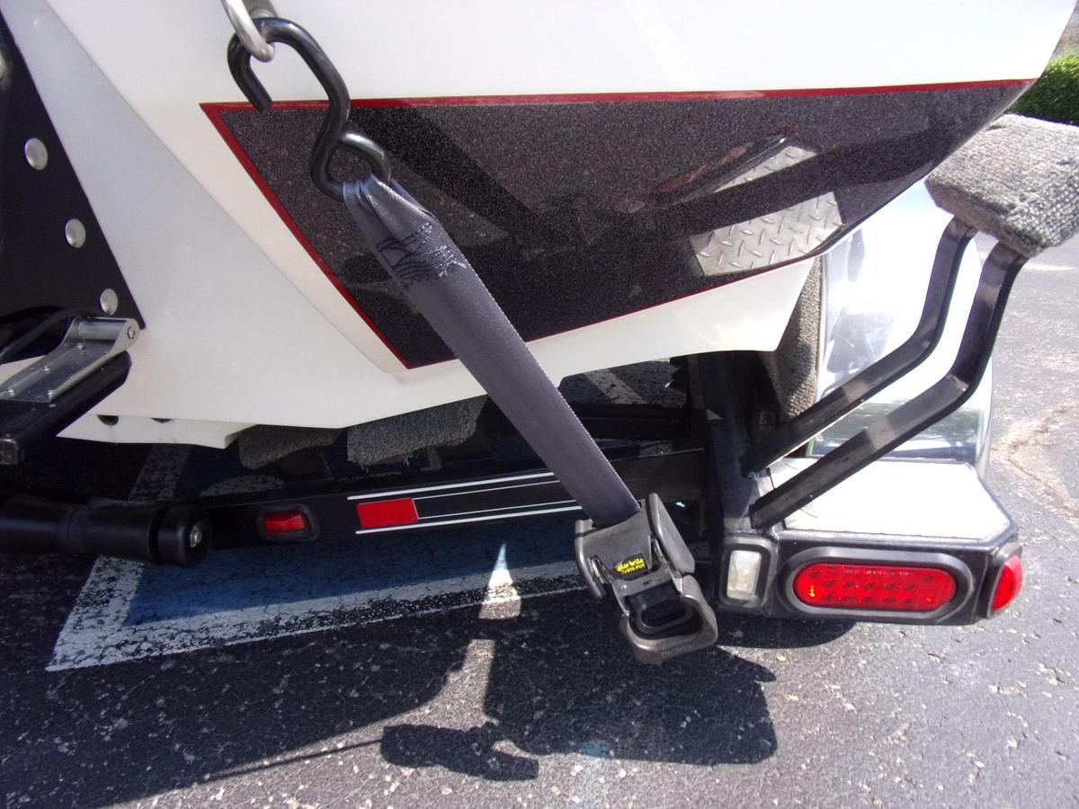 Used 2017 Bullet 20 XRD - with Spot Lock, turret pole, 3 units, Livescope and more
