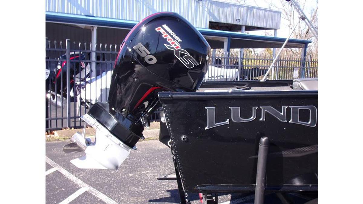 Used 2023 Lund 1875 Impact XS