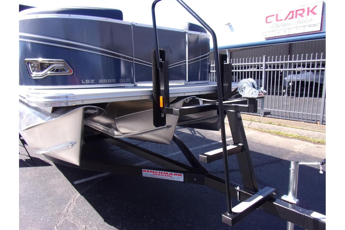 2025 Avalon 25 LSZ Quad Lounger Shift triple log with Mercury 250 Pro XS 4-stroke