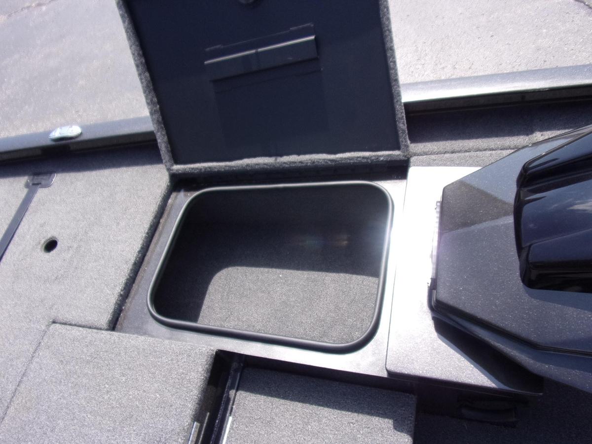Used 2022 Vexus AVX 189 C