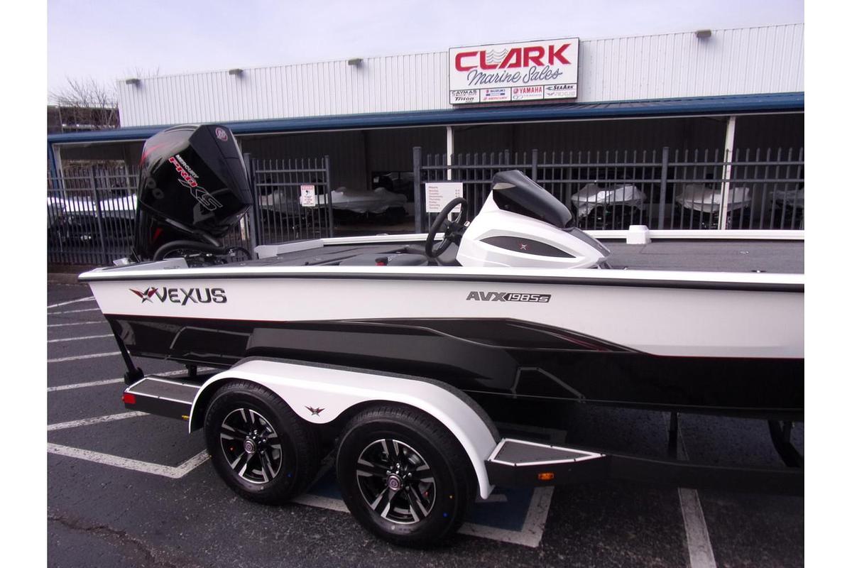 2025 Vexus AVX 1985 S