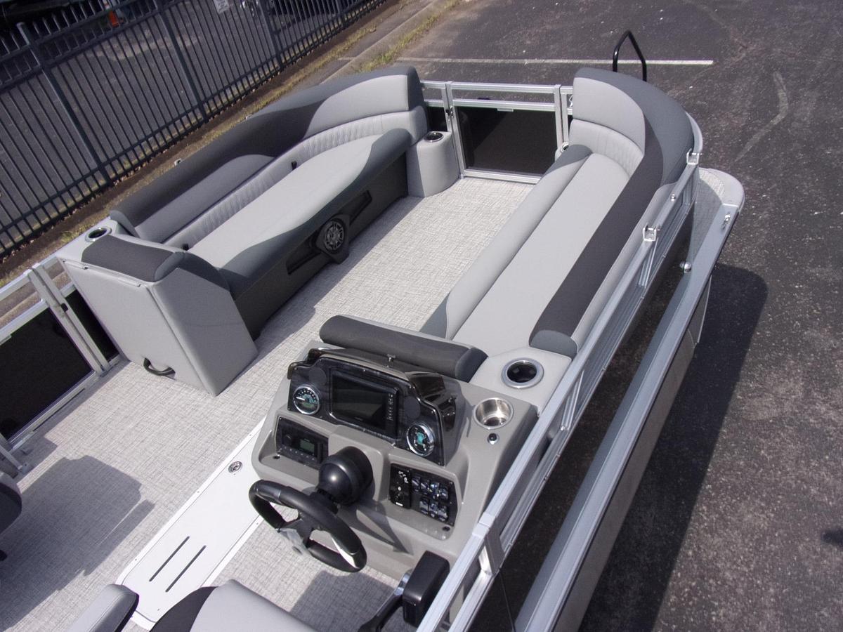 2026 Avalon Venture 85 Quad triple log with trailer