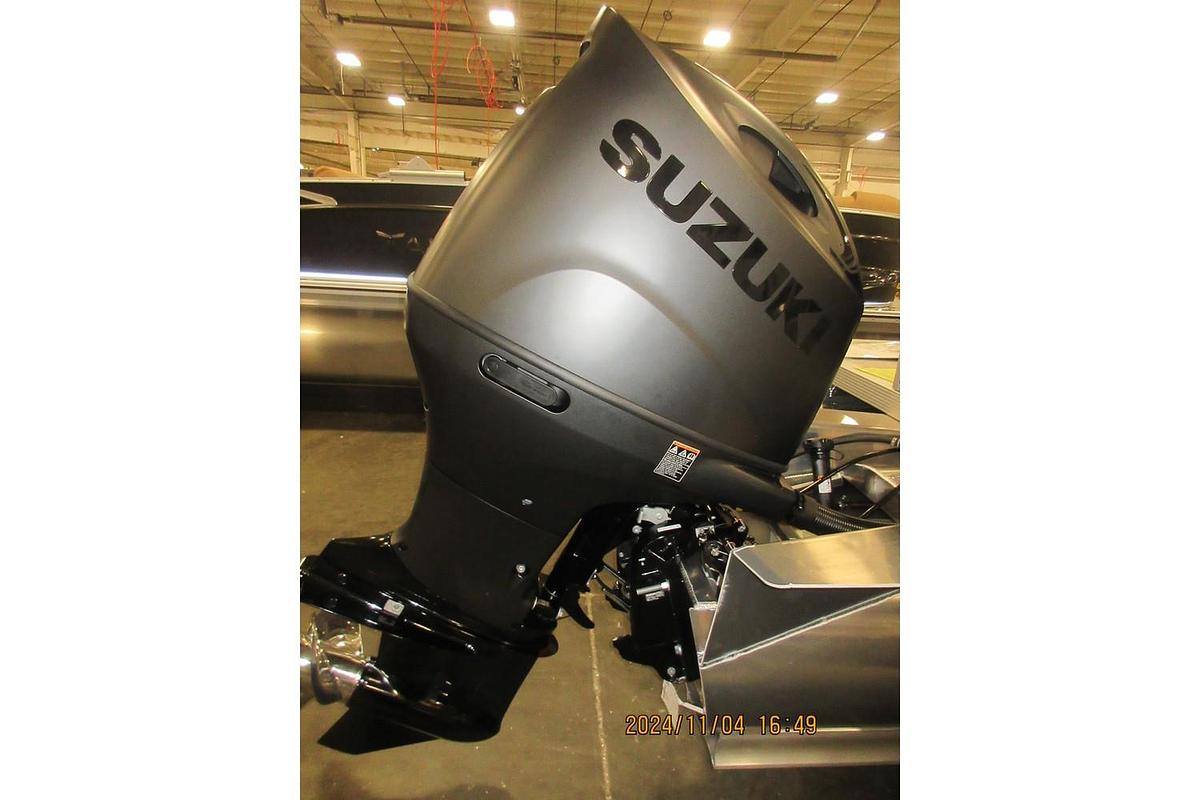 2025 Avalon Venture 85 Quad triple log with trailer