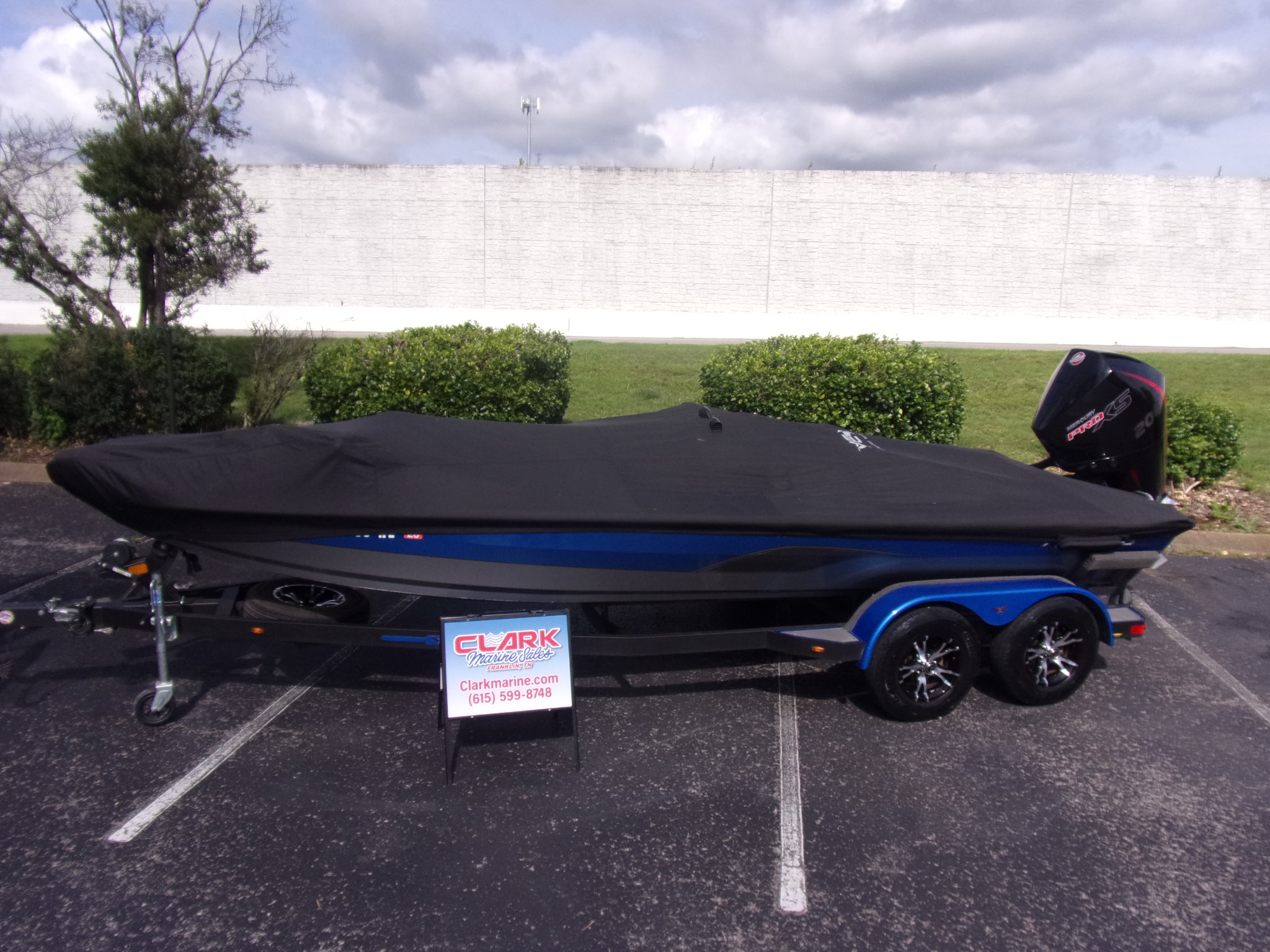 Used 2020 Vexus AVX 2080 with Mercury 200 L Pro XS 4-stroke with only 130 hours