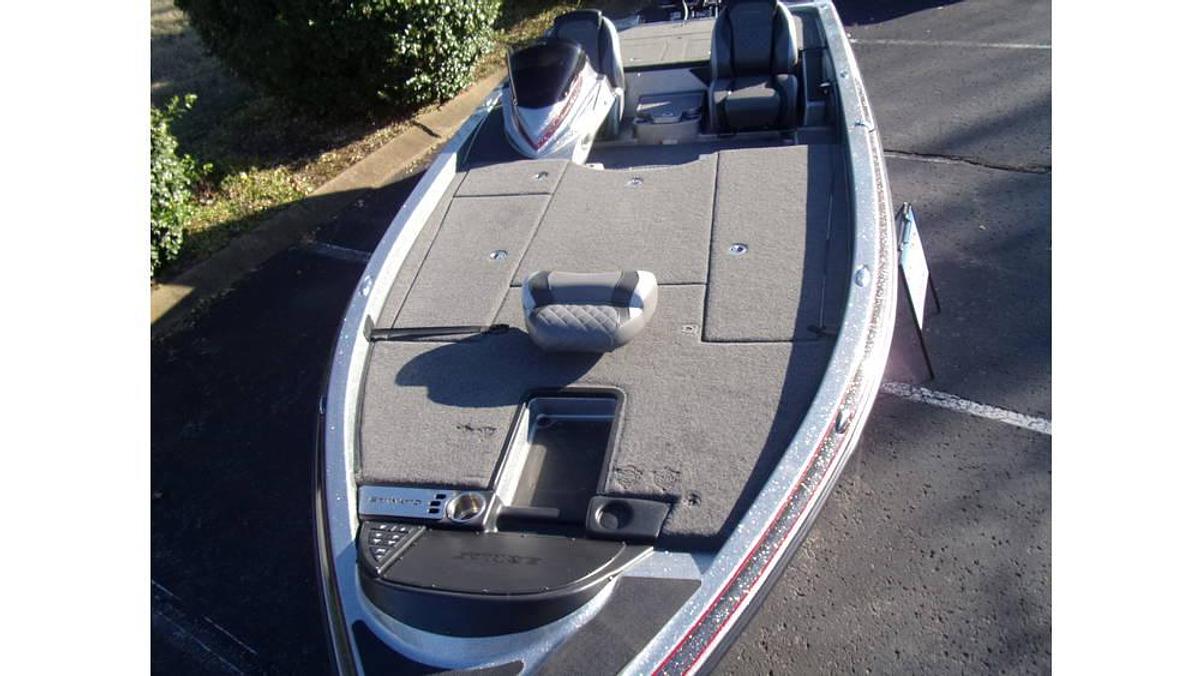 Used 2022 Caymas CX 21