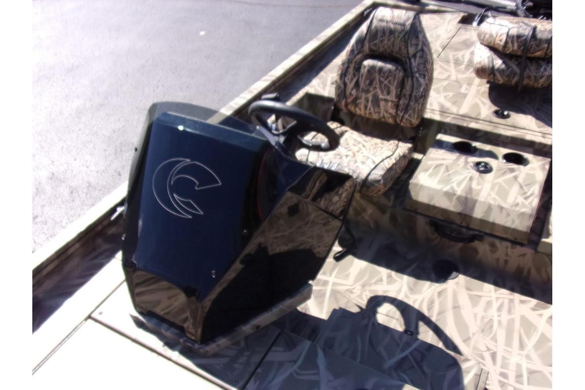 2025 Crestliner XF 189