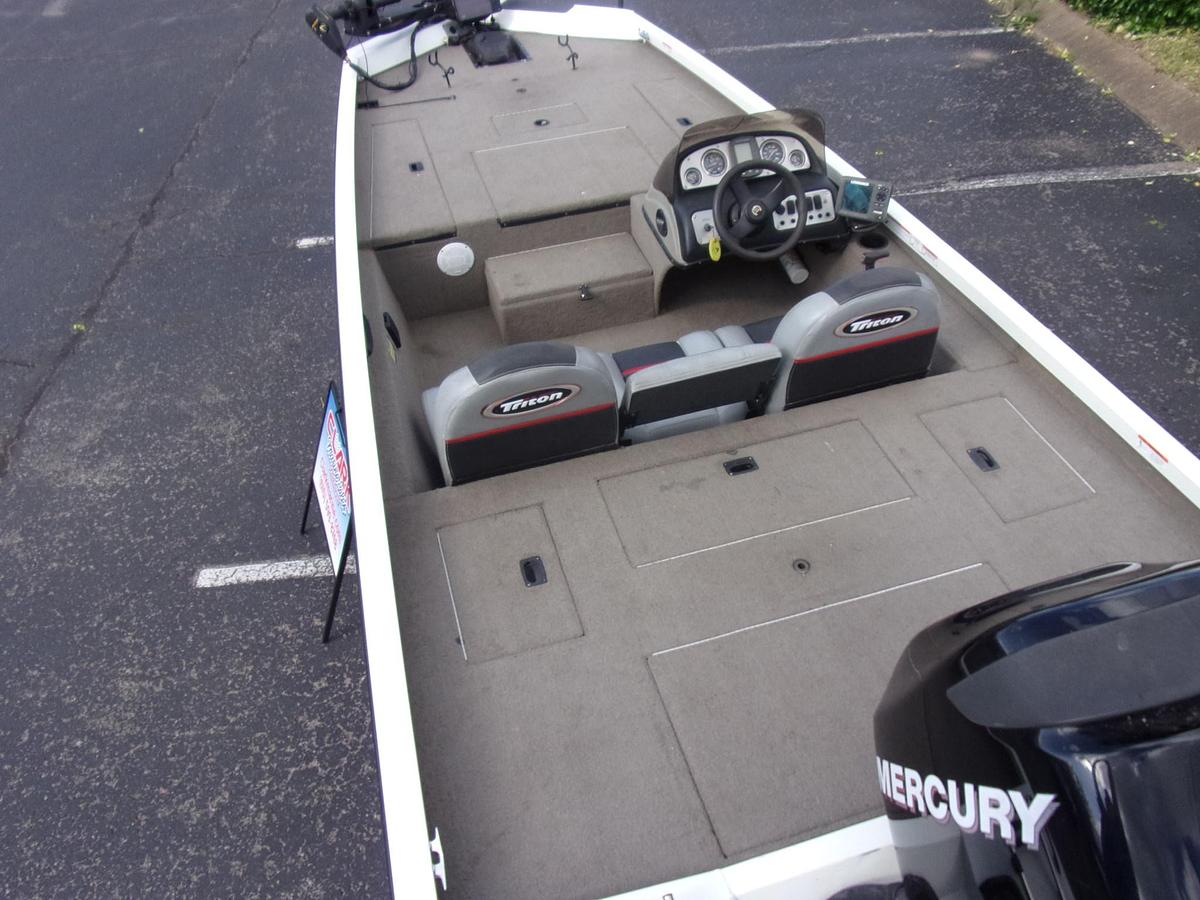 Used 2010 Triton TS 18