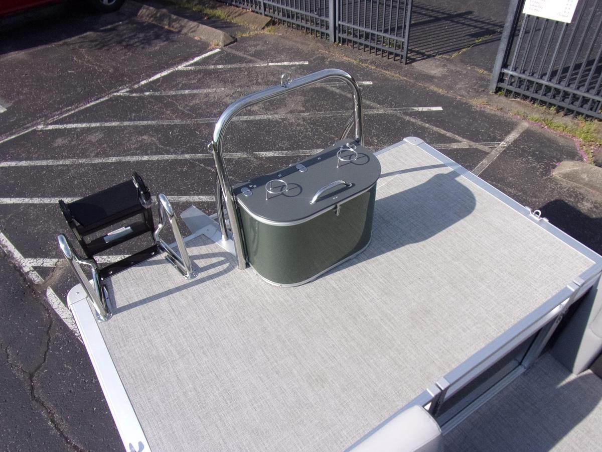 2026 Avalon Venture 85 Quad triple log with trailer