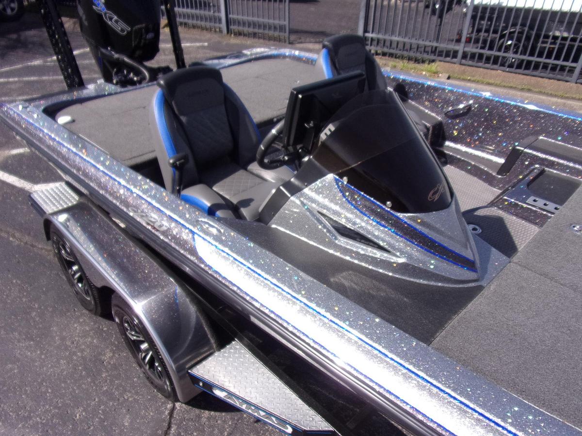 Used 2022 Caymas CX 2o Pro with Mercury 250 L Pro XS