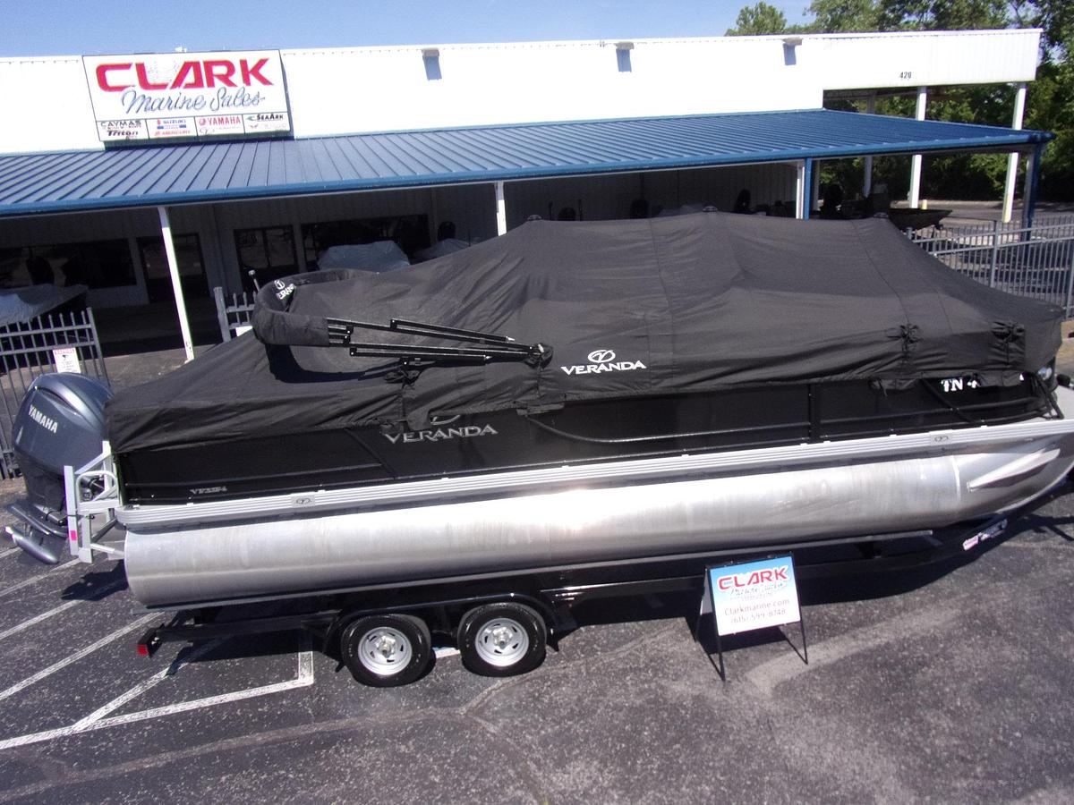 Used 2024 Veranda VF22F4 triple log with Yamaha F 150 LC and trailer