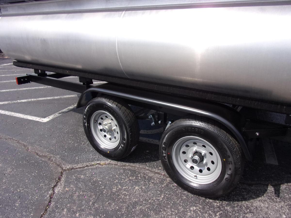 2026 Avalon 23 LSZ Quad Lounger Shift triple log with Suzuki DF 250 SS 4-stroke