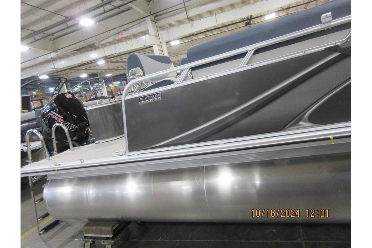 2025 Avalon 25 LSZ Quad Lounger Shift triple log with Mercury 250 Pro XS 4-stroke