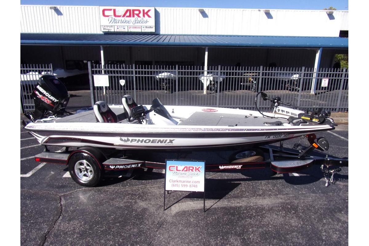 Used 2018 Phoenix Boats 618 Pro - like new with only 20 hours!