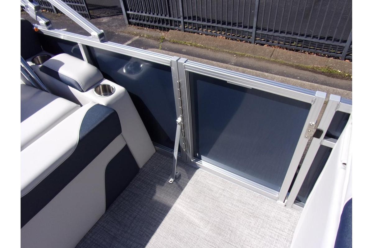 2025 Avalon 25 LSZ Quad Lounger Shift triple log with Mercury 250 Pro XS 4-stroke