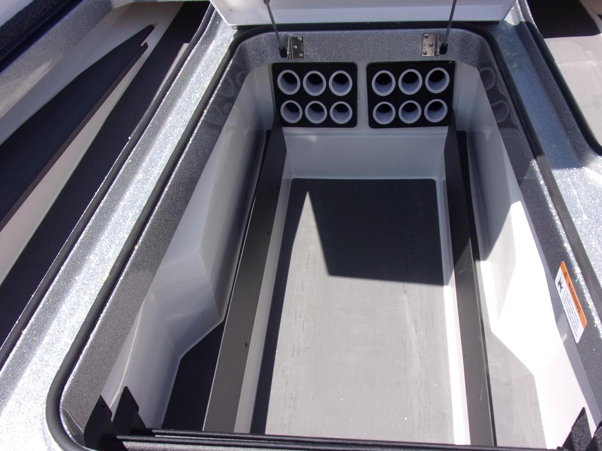 DEMO 2025 Vexus VXs20 with Mercury 250 L Pro XS with new warranty
