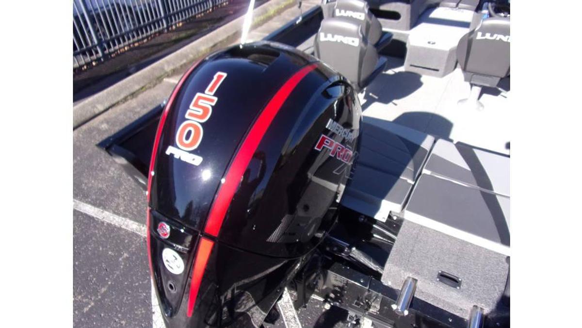 Used 2023 Lund 1875 Impact XS