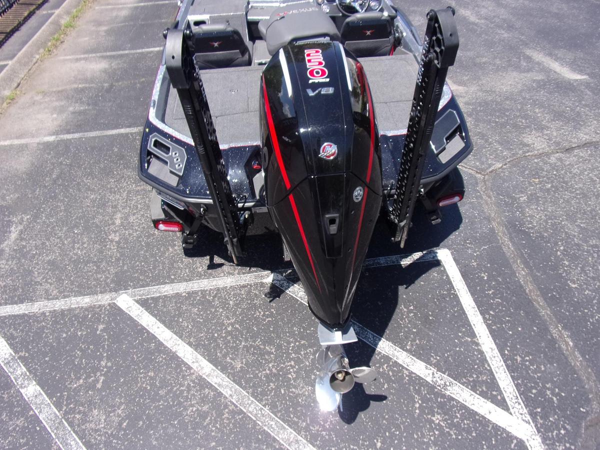 DEMO 2025 Vexus VXs20 with Mercury 250 L Pro XS with new warranty