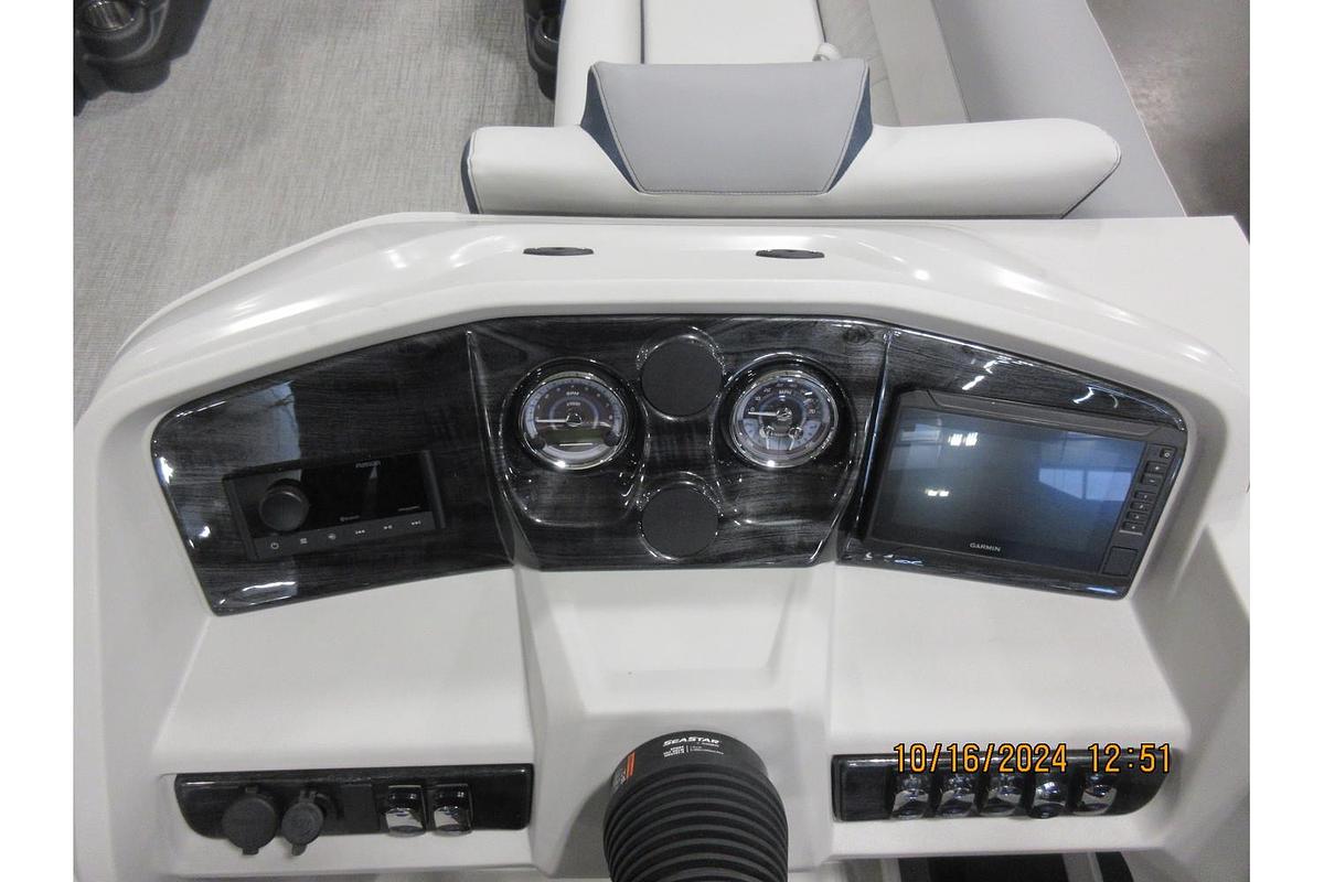 2025 Avalon 25 LSZ Quad Lounger Shift triple log with Mercury 250 Pro XS 4-stroke