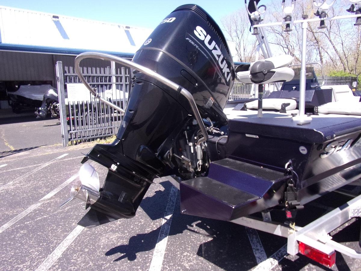 Used 2022 SeaArk Big Easy with Suzuki DF 250