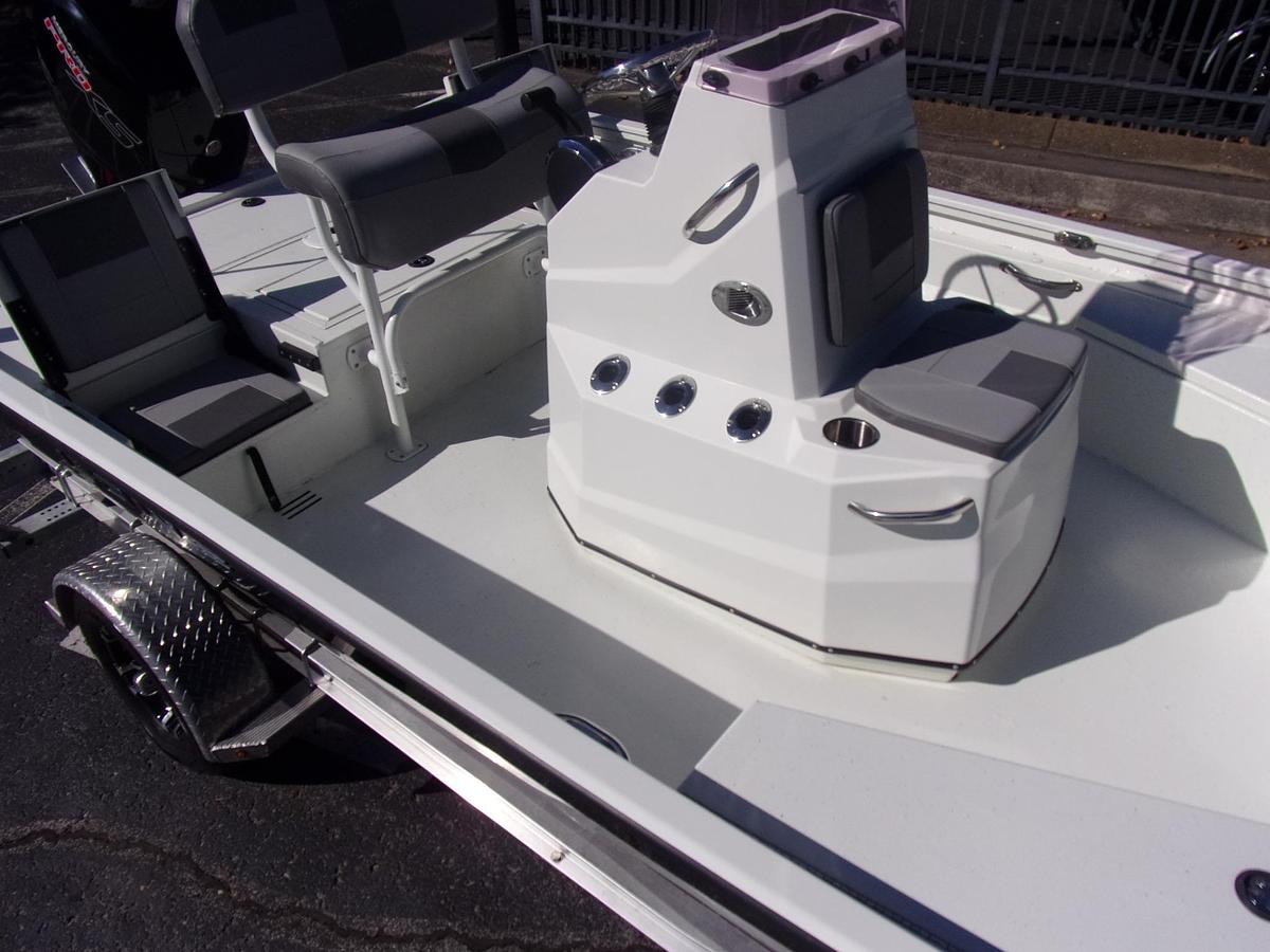 Used 2022 Lowe 20 Bay with Mercury 150 Pro XS ONLY 9 HOURS and 2 year warranty