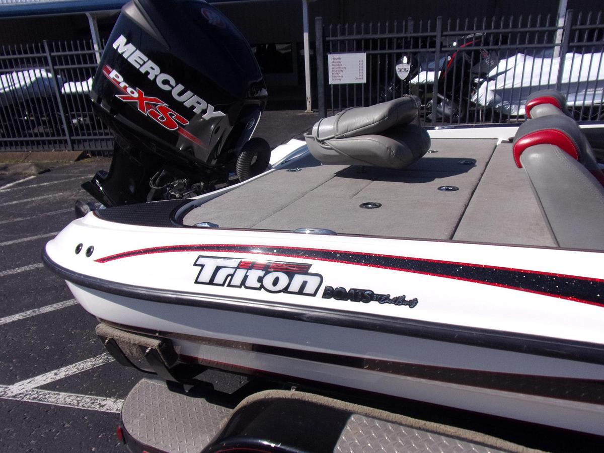 Used 2006 Triton 21 TR X HP with 2017 Mercury 225 Pro XS