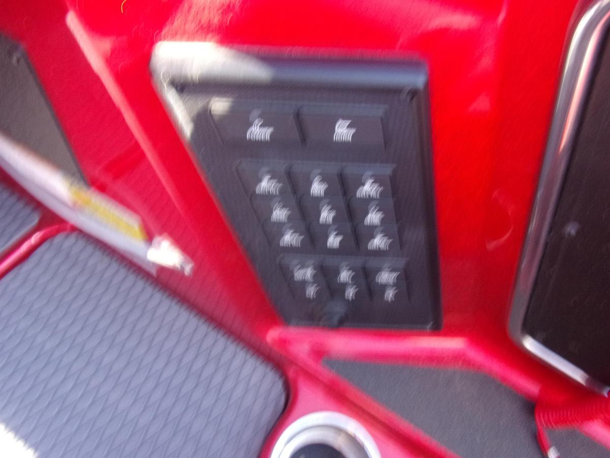 New, 2025 Caymas CX 20 with Mercury 250 L Pro XS