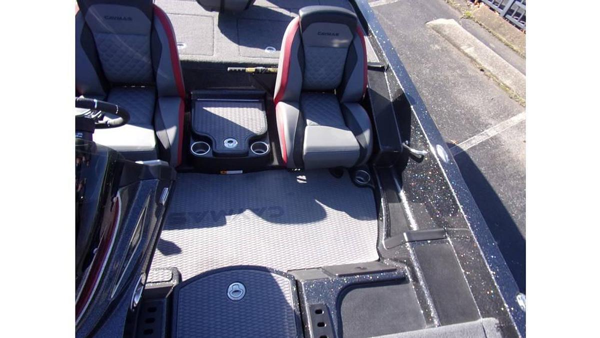 Caymas NEW 2023 CX 19 with a Mercury 225 Pro XS