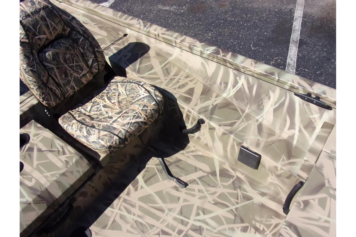 2025 Crestliner XF 189