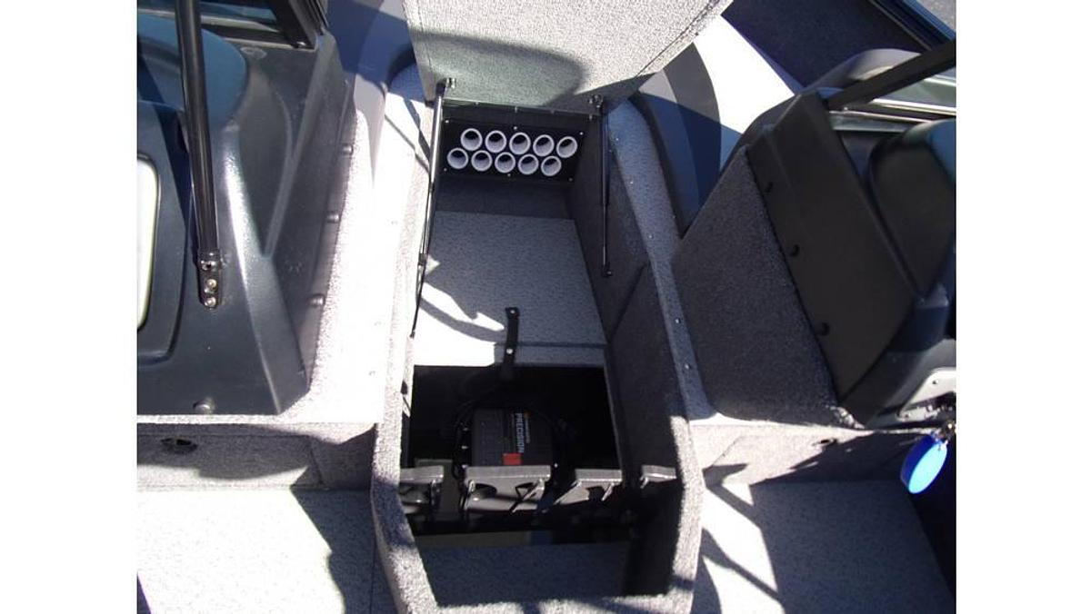 Used 2023 Lund 1875 Impact XS