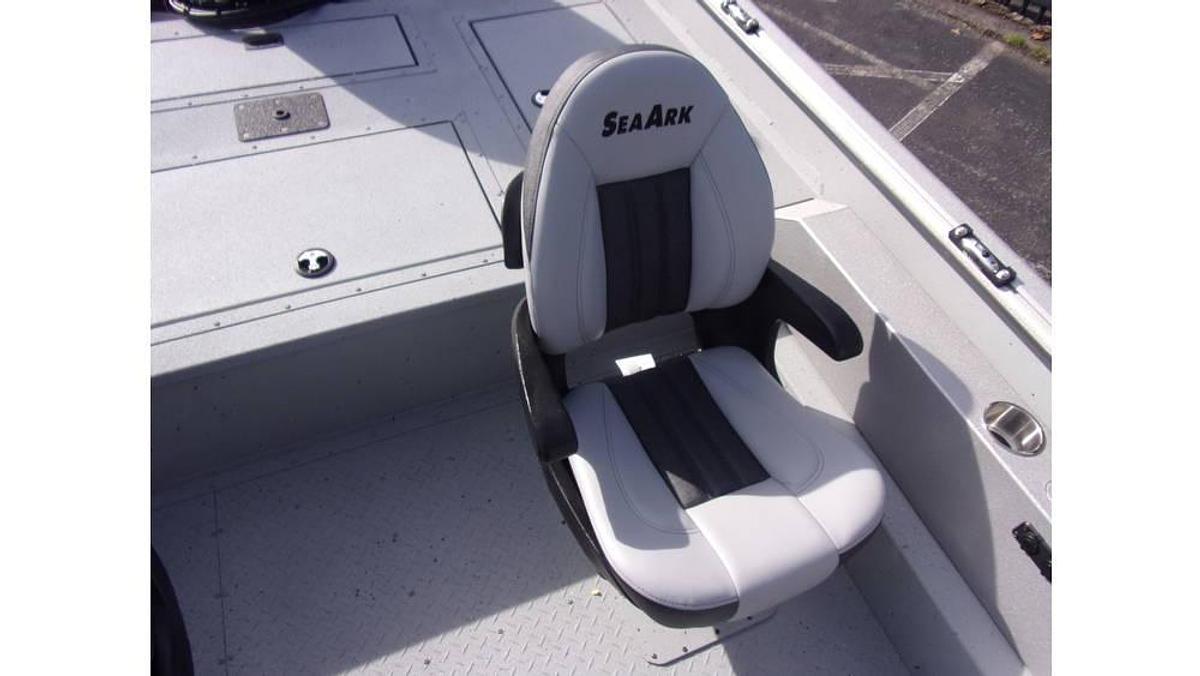 2026 SeaArk Big Easy with a Suzuki DF 250 SS