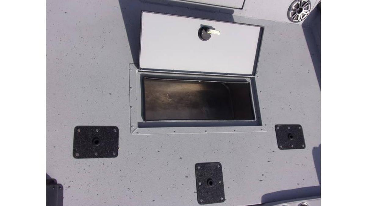 2026 SeaArk Big Easy with Suzuki DF 250 SS