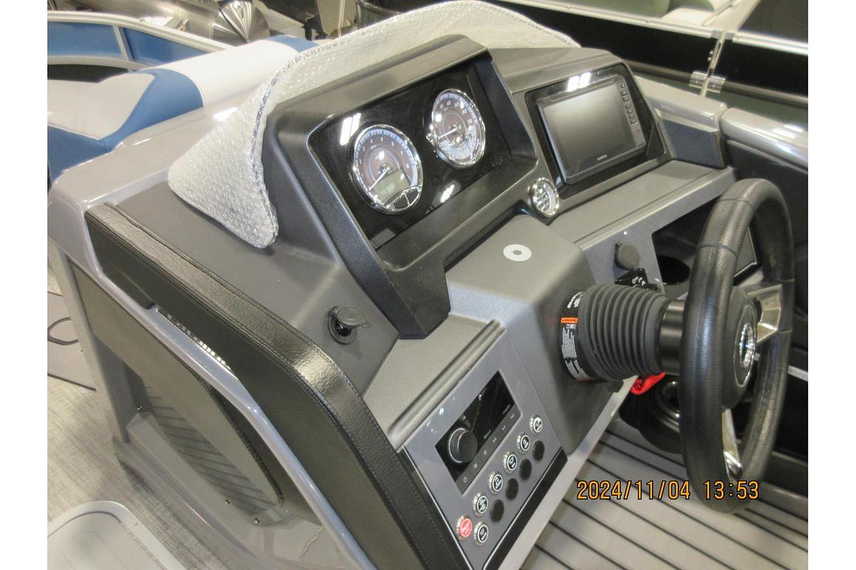 2025 Avalon Catalina 23' Quad Lounger triple log with Suzuki 250